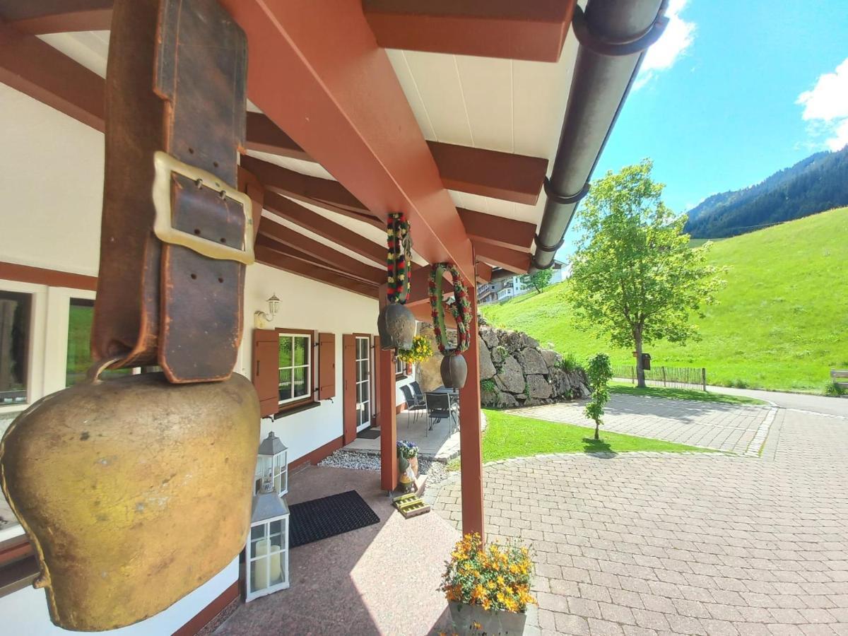 Haus Berg & Tal Apartment Hirschegg  Exterior photo