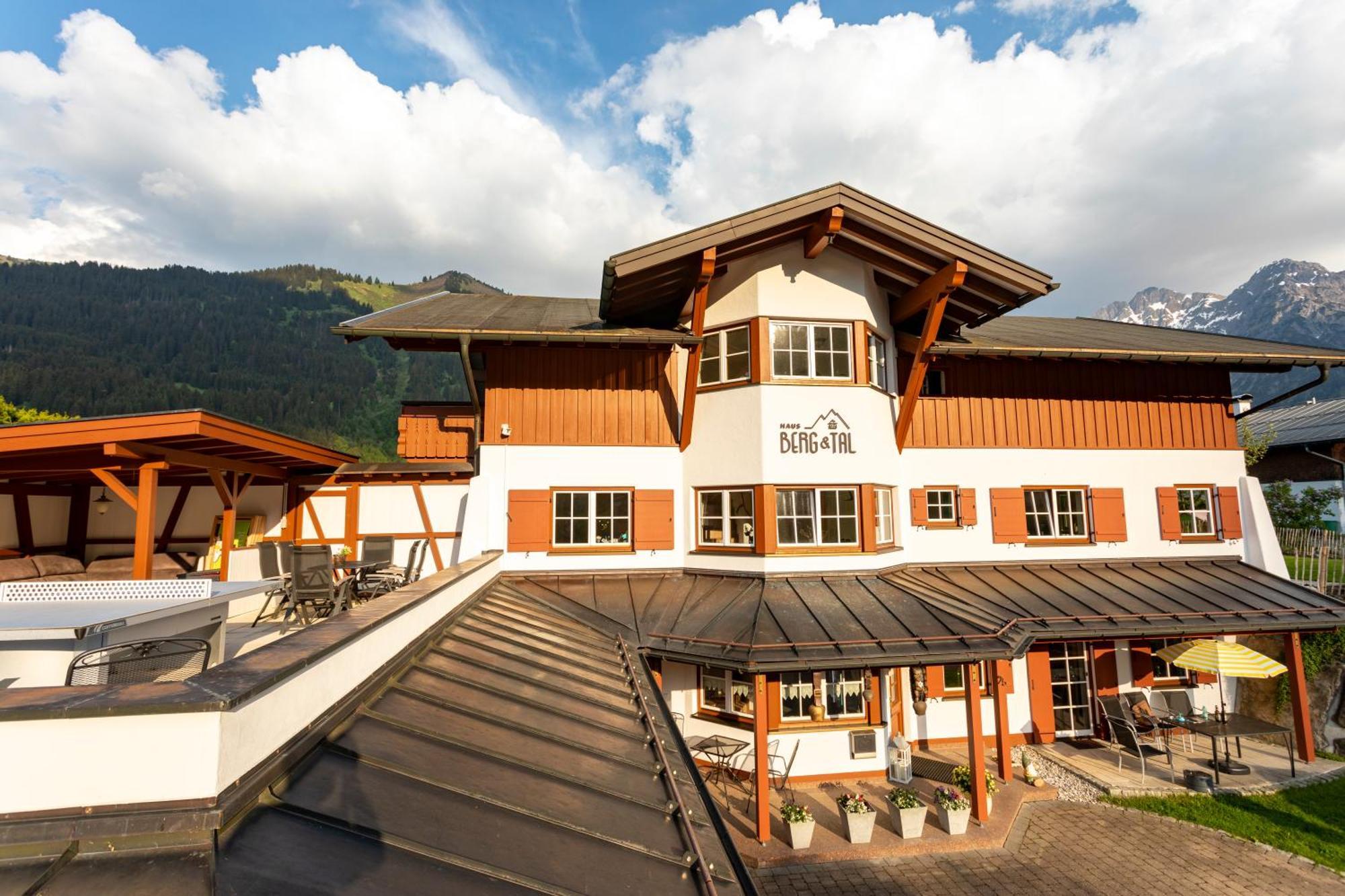 Haus Berg & Tal Apartment Hirschegg  Exterior photo